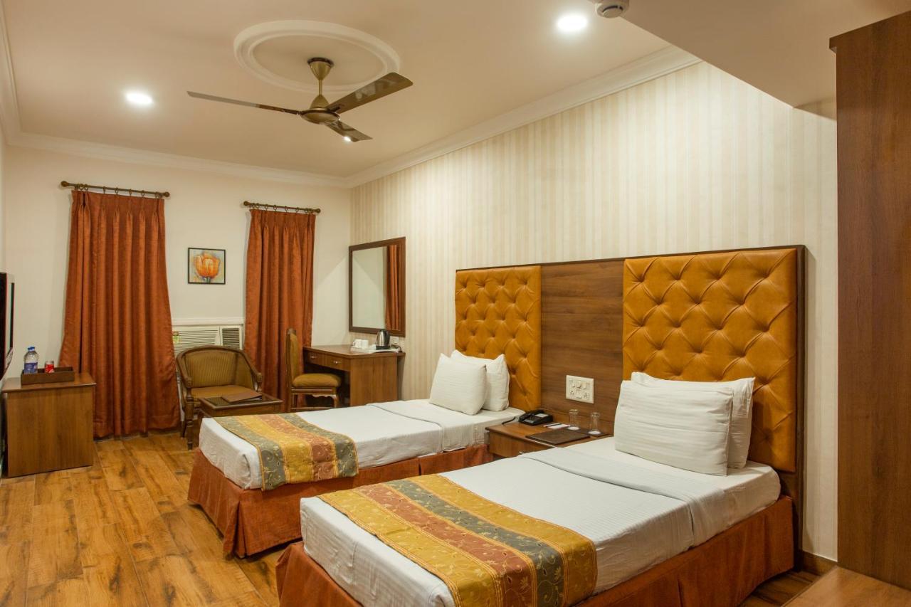 Hotel The Grand Regency Rajkot Exterior foto