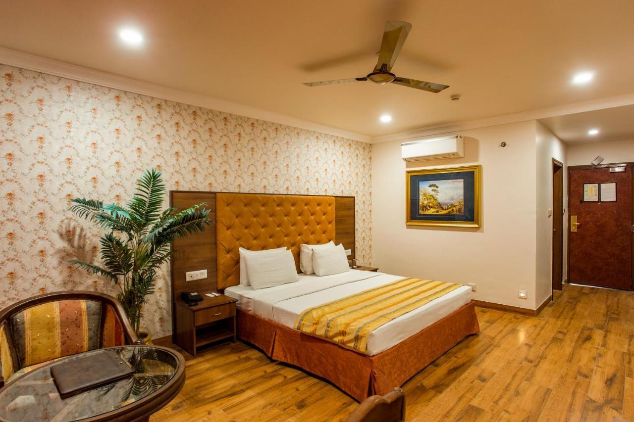 Hotel The Grand Regency Rajkot Exterior foto