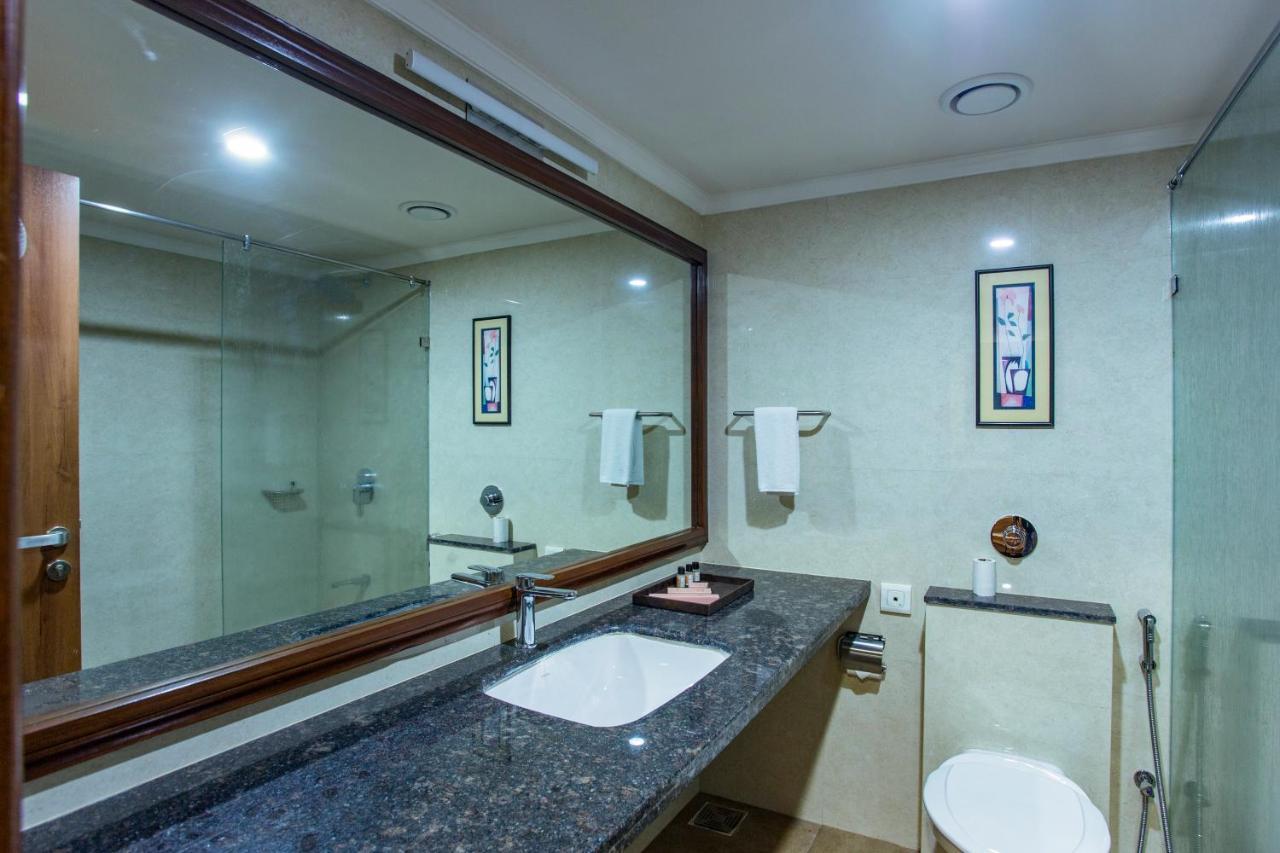 Hotel The Grand Regency Rajkot Exterior foto