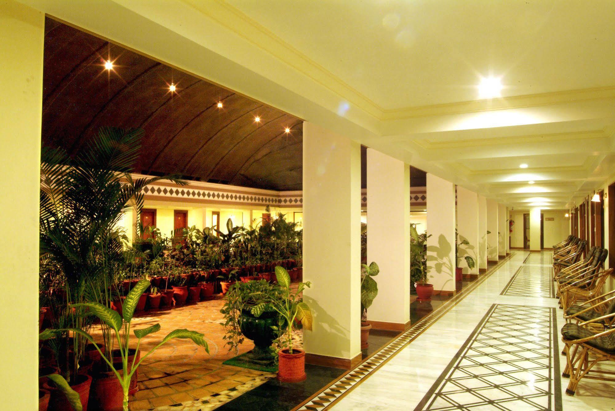 Hotel The Grand Regency Rajkot Exterior foto