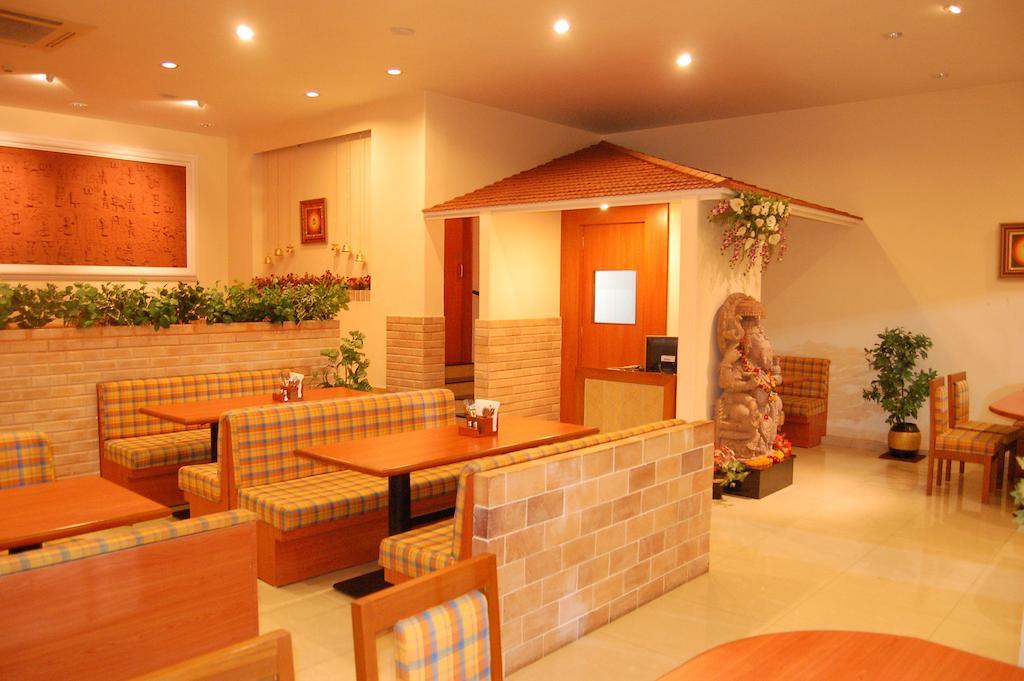 Hotel The Grand Regency Rajkot Exterior foto
